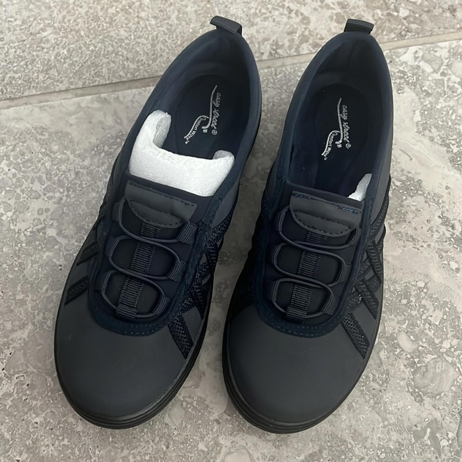 NEW Easy Street Makena Slip-On Sneakers in Navy, Size 5.5 New w/o Box