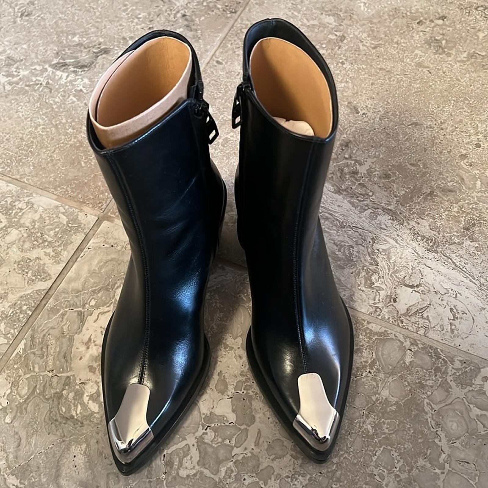 Alexander McQueen Boxcar Calfskin Ankle Booties Black/Slvr Size 36 NWT +DustBag