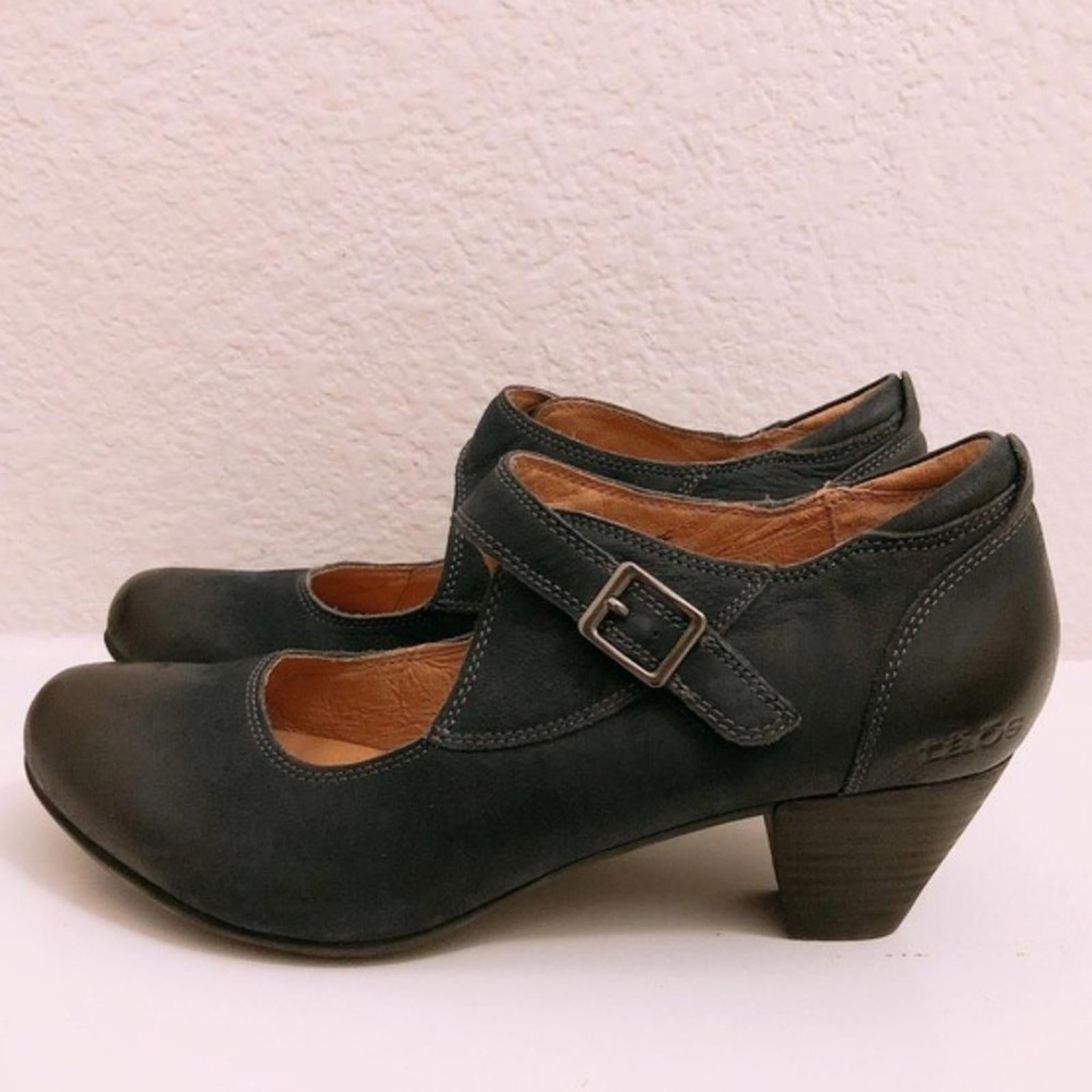 NEW Taos Oiled Leather Mary Jane Shoes in Navy, Size US 9.5M, EU 40 New w/o Box