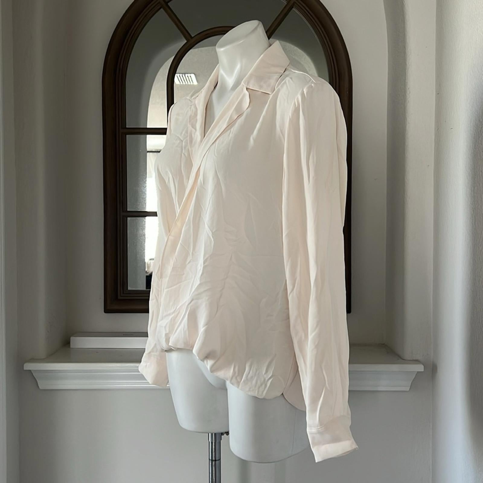 Anne Klein Collared Surplice-Front Blouse Off-White, Size M New w/Tag EXCELLENT!