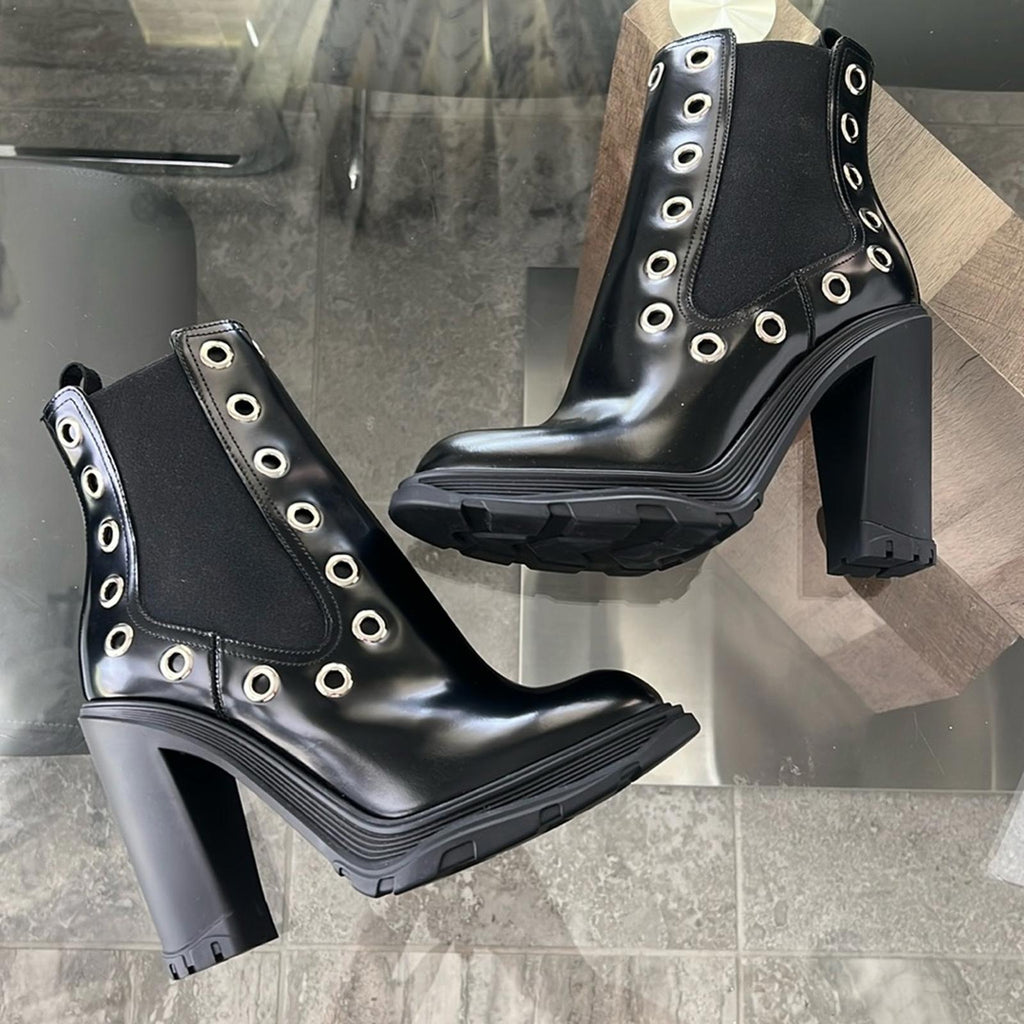 Alexander McQueen Tread Grommet Embellished Boots Black Size 41 New in Box $1290