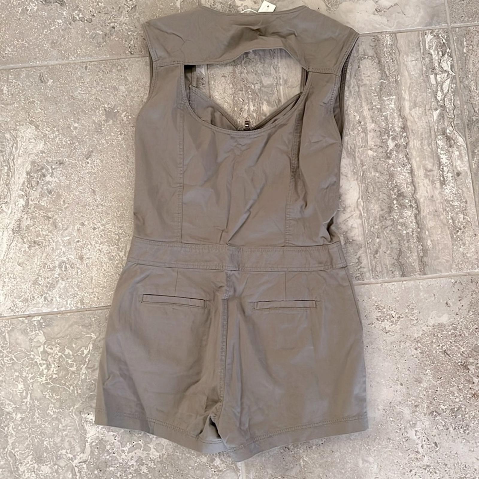 Trina Turk OLIVE Romper Finley Zip Front, Size 4 New w/Tag