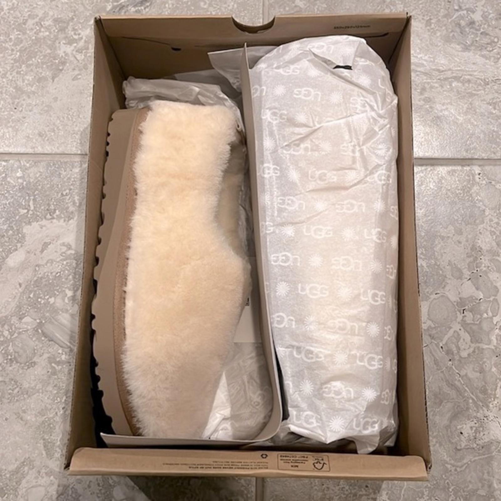 UGG Classic Cozy Fur Bootie in Natural Cream White Tan, Size 10 New in Box