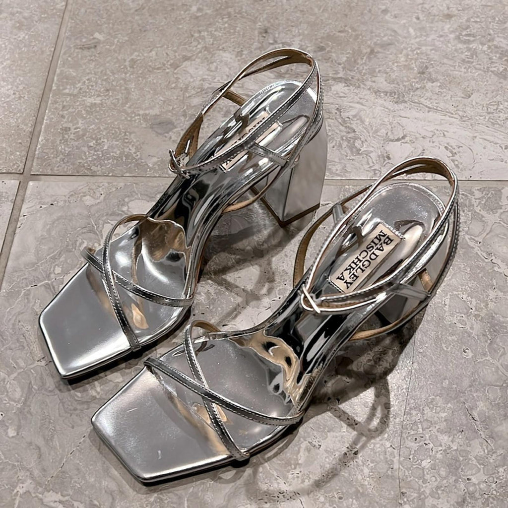 Badgley Mischka Ivanka Ankle Strap Block Heel Sandals, Silver Size 8 New in Box