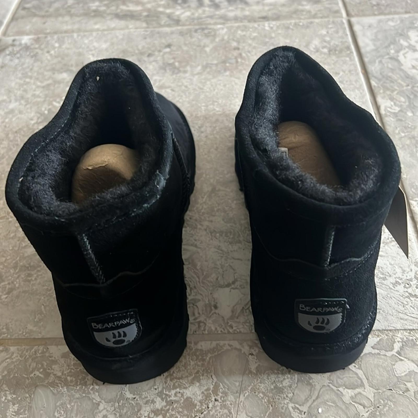 BearPaw Alyssa Suede Ankle Boots in Black, NWT, Size 11