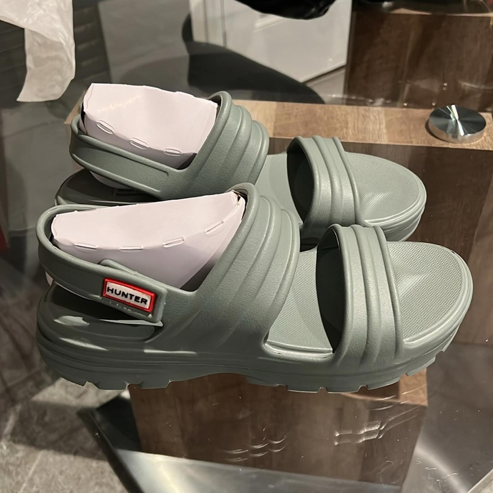 HUNTER Bloom Algae Foam Sandals in Sweet Gale Green, Size 11 New in Box