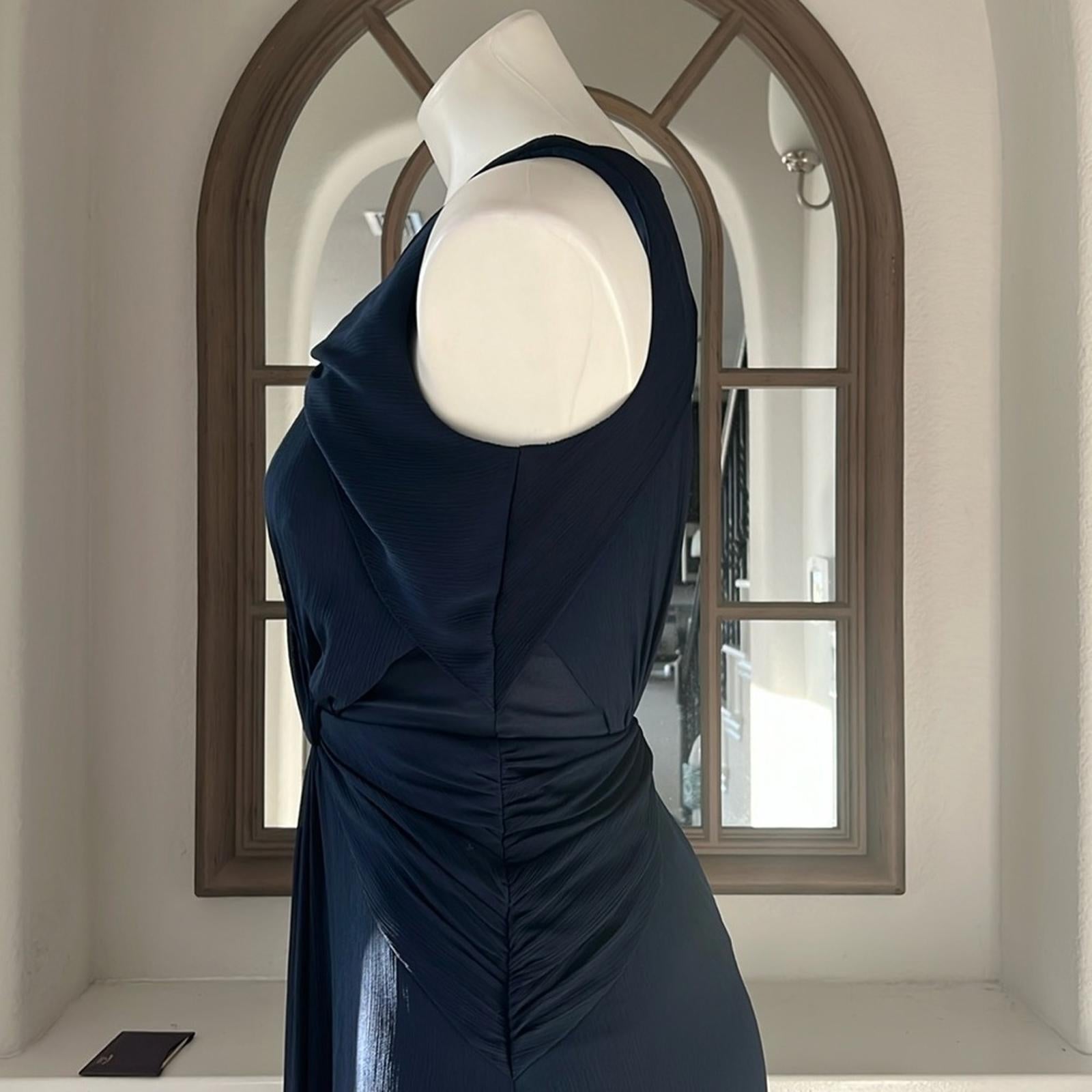 Badgley Mischka Navy Petunia Gown, Maxi Size 2 EXCELLENT Condition! Retail $795