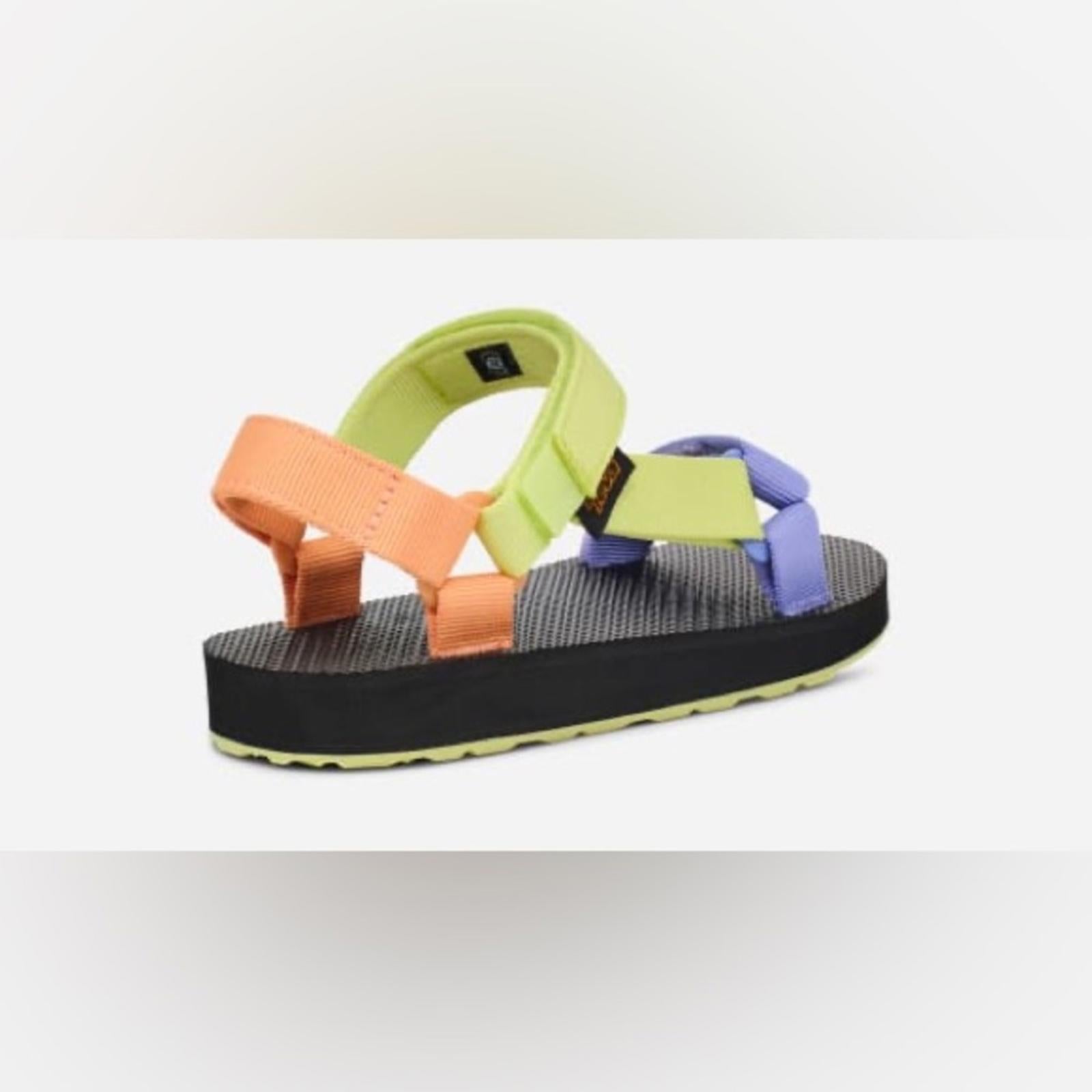 Teva Original Universal Outdoor Sandals, Size 10 New in Box