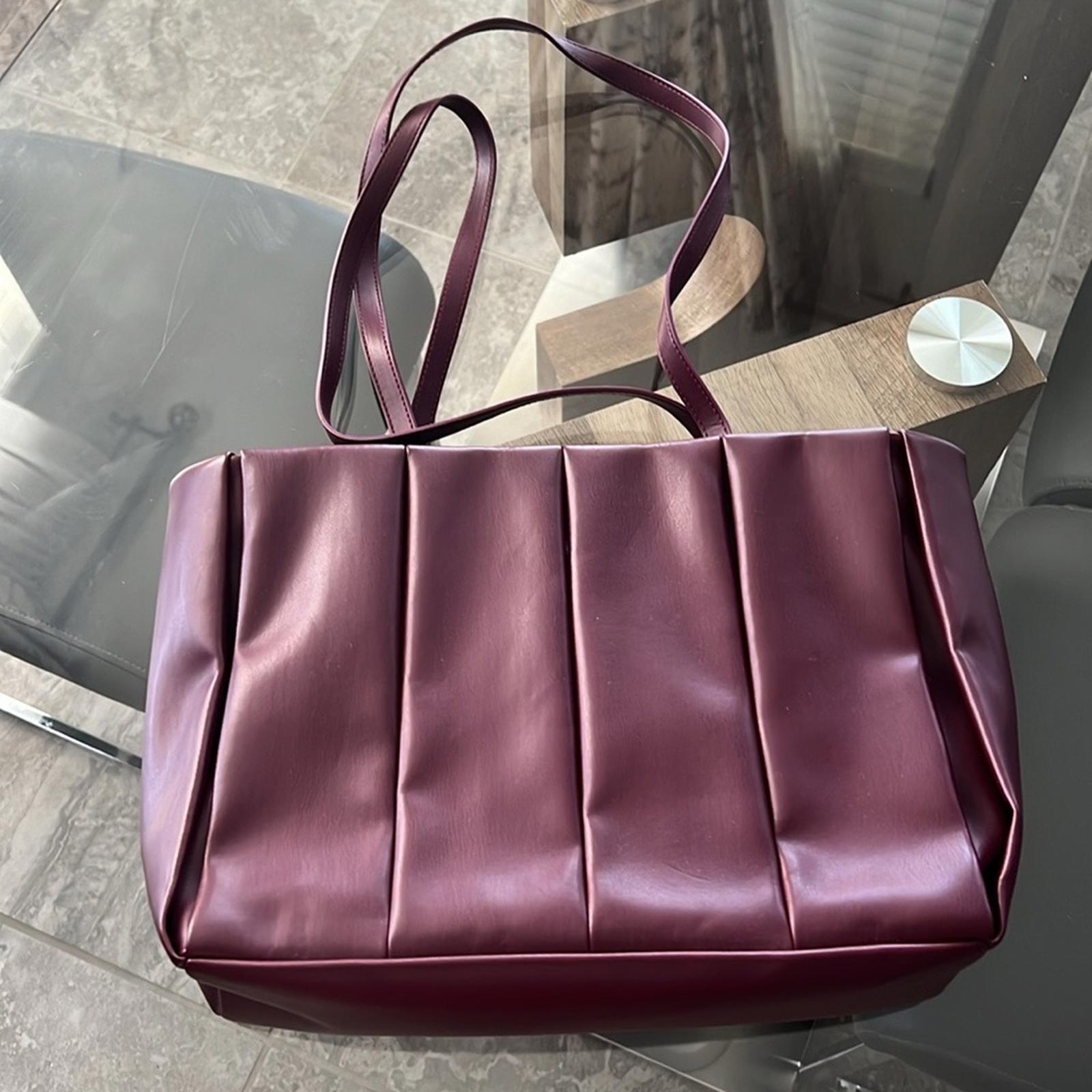 Themoirè Kore Vegan Nappa Quilted Tote (Made in Italy) Burgundy, New w/Tag