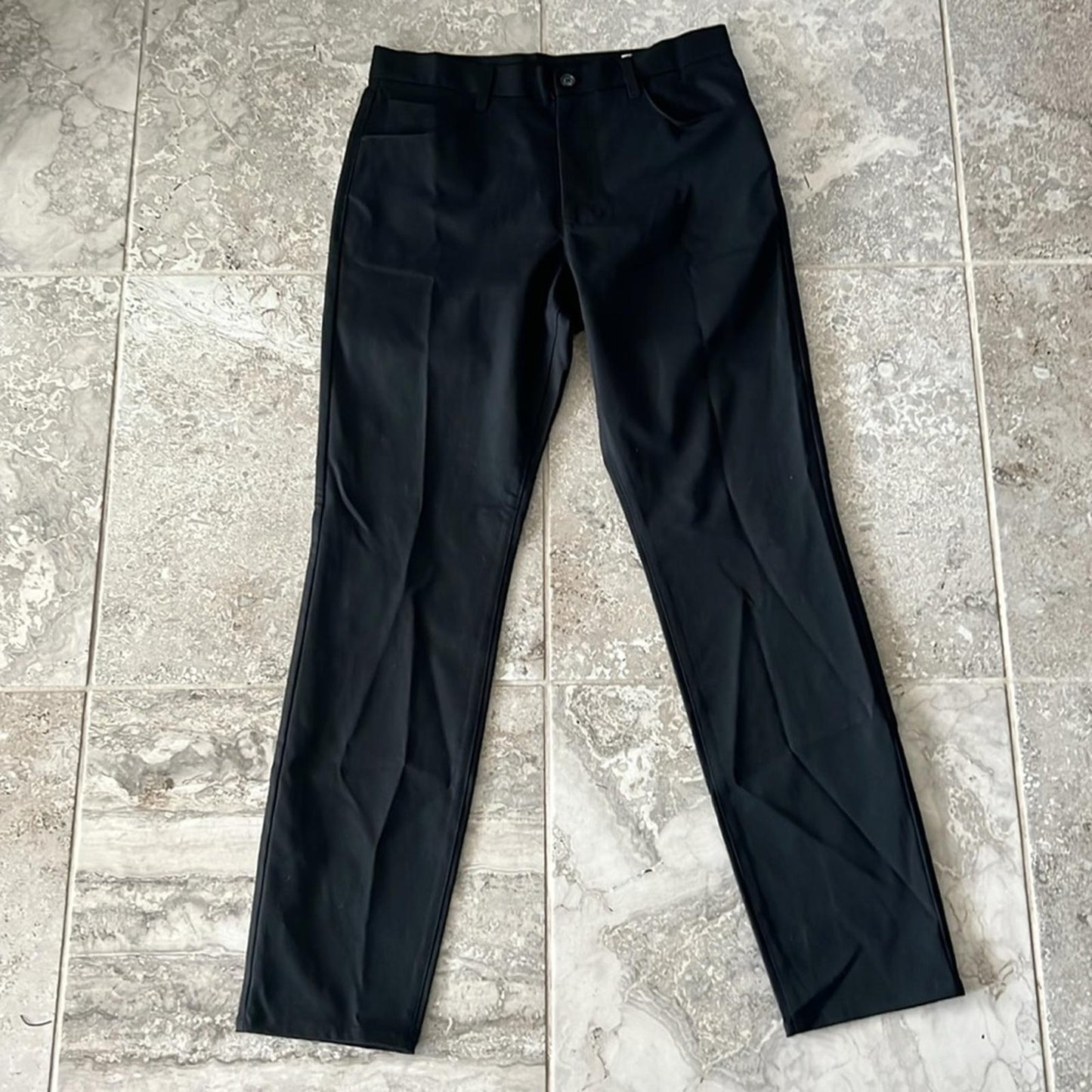 7 For All Mankind Ace Water Resistant Slim Fit Tech Pants in Black, NEW, Size 31