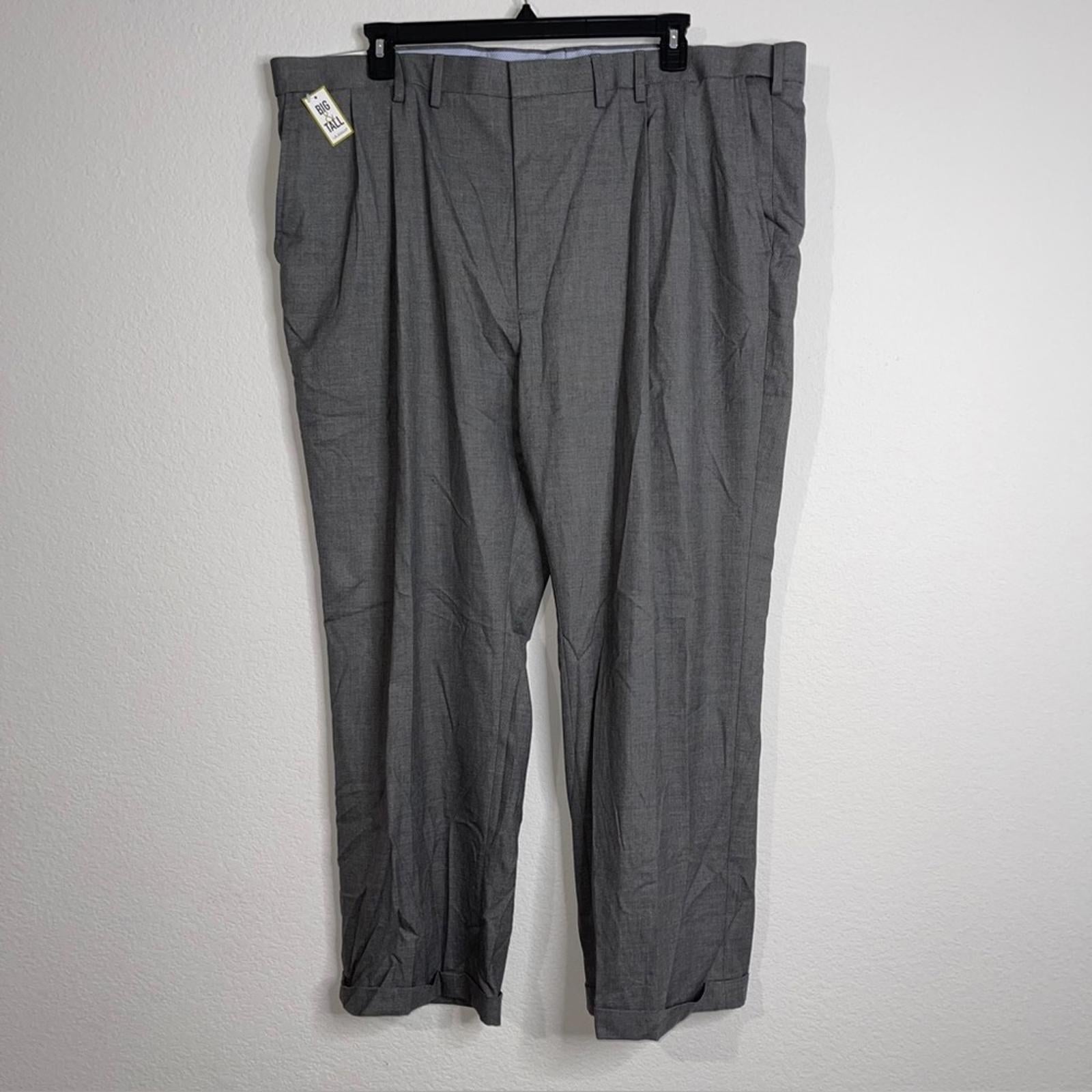 JM Haggar Premium Dress Pants, Stretch Solid Pleated Classic Fit Size W46 X L30