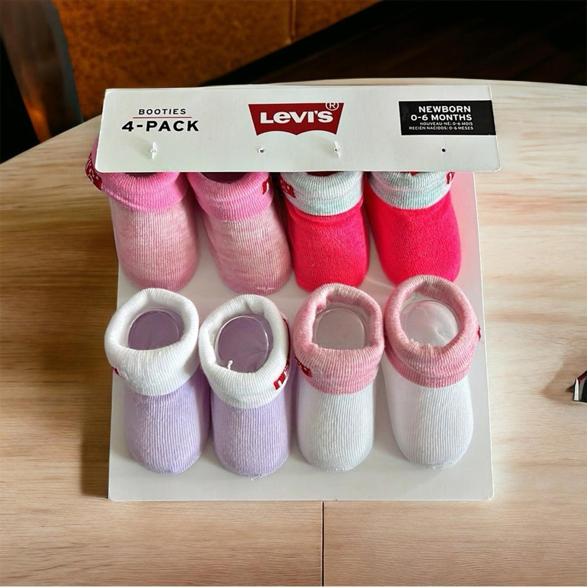 Levi’s 4-Pack Booties Size Newborn 0-6 Months, New w/Tag