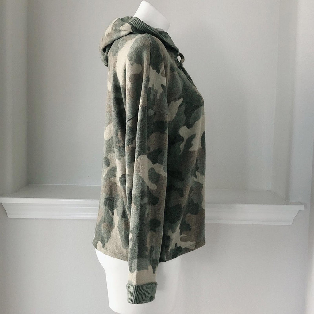 Pink Republic Hooded Sweatshirt in Camo Print, Green Size XL New w/Tag
