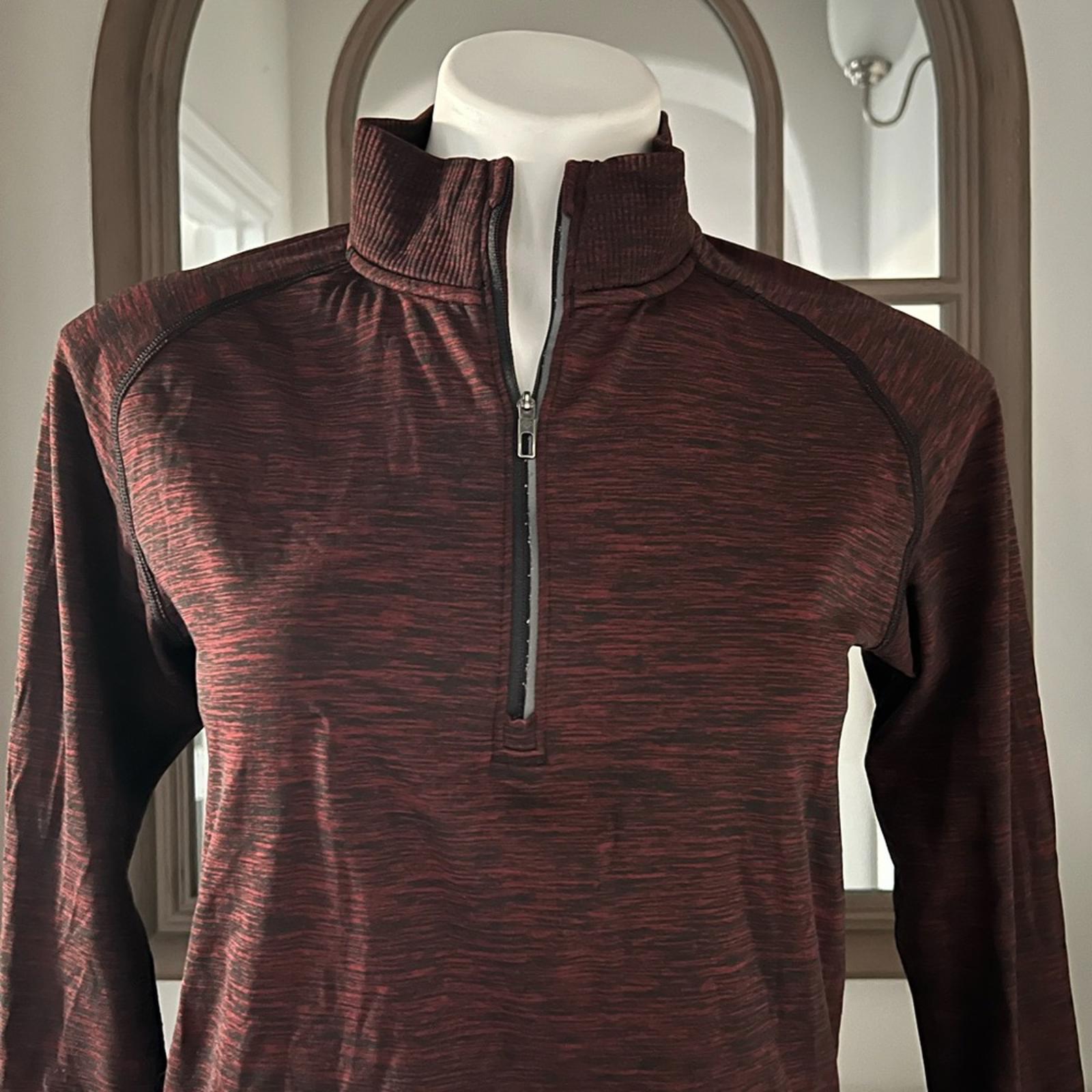 Lululemon Quarter-Zip Mock Neck Top, Heather Burgundy Size S, EXCELLENT!