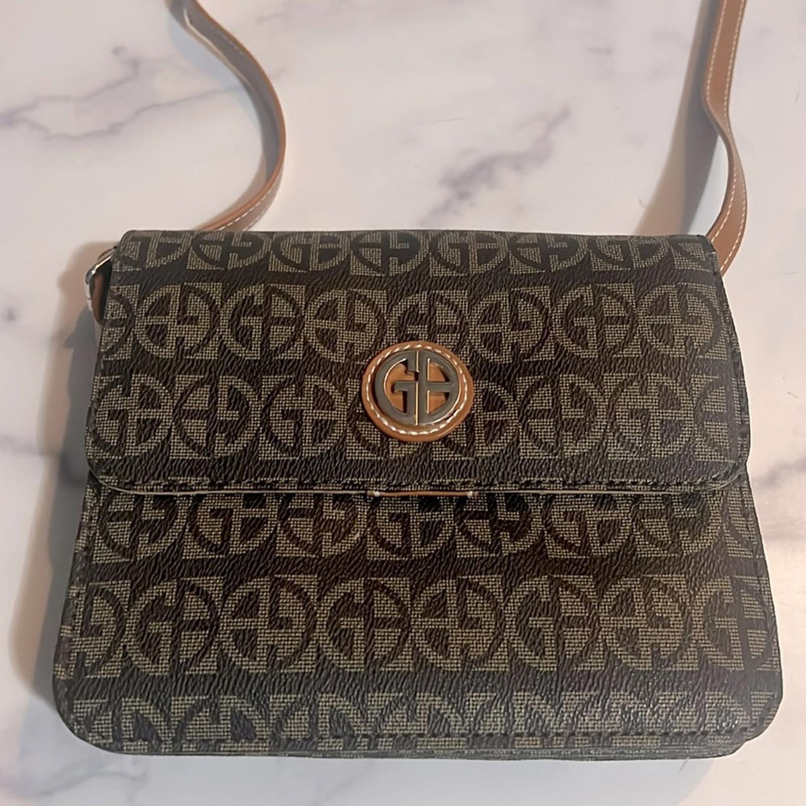 Giani Bernini Block Signature Crossbody Organizer Bag Retail $99.50