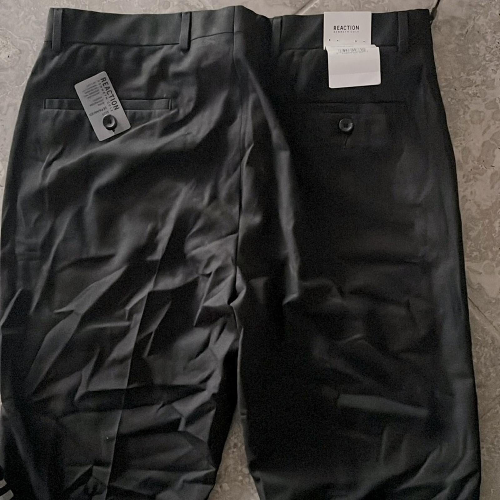 Reaction Kenneth Cole Black Dress Pants, Size 33W X 30L New w/Tag