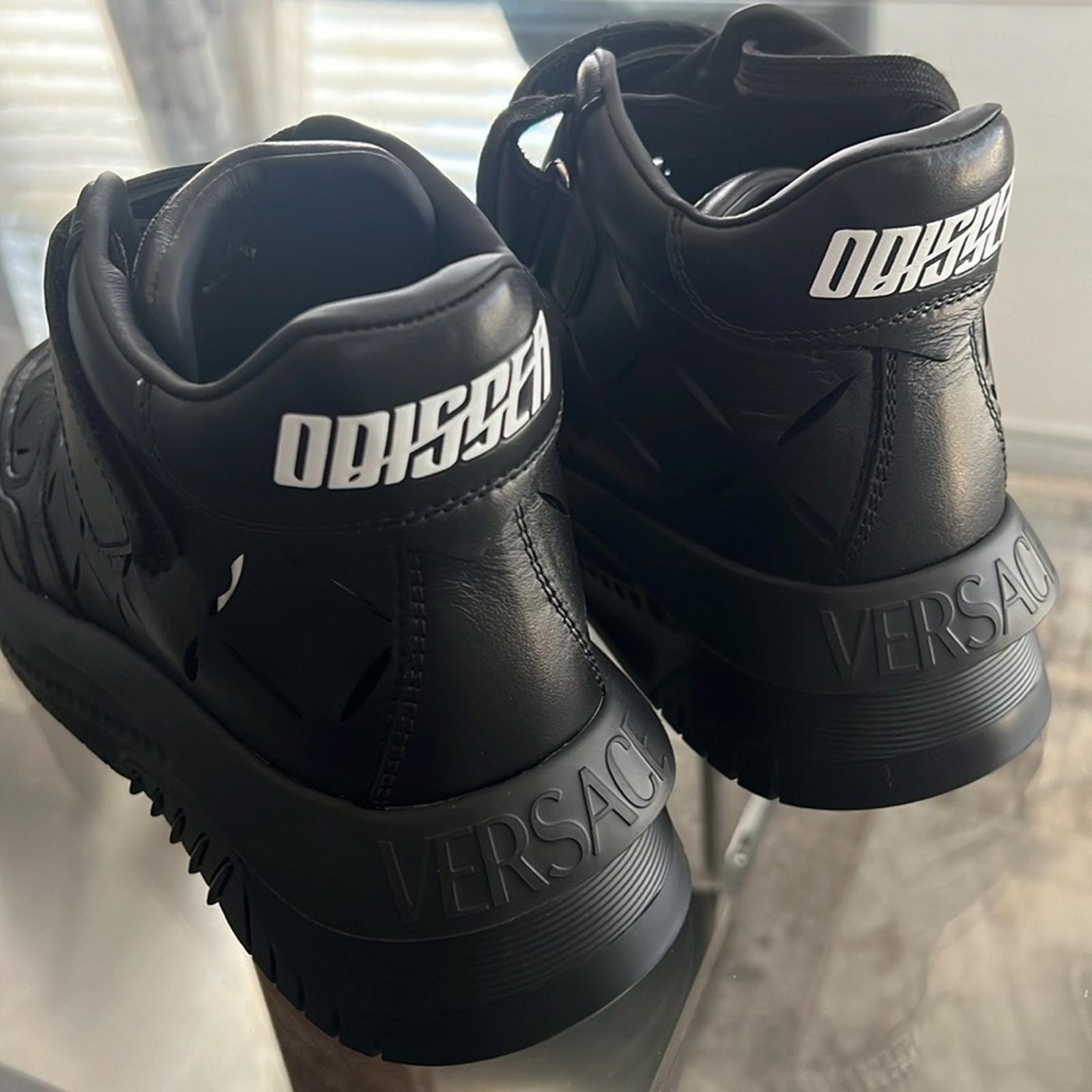 Versace Odissea Calf Leather High-Top Sneakers Black, Size 42 New in Box $1,175