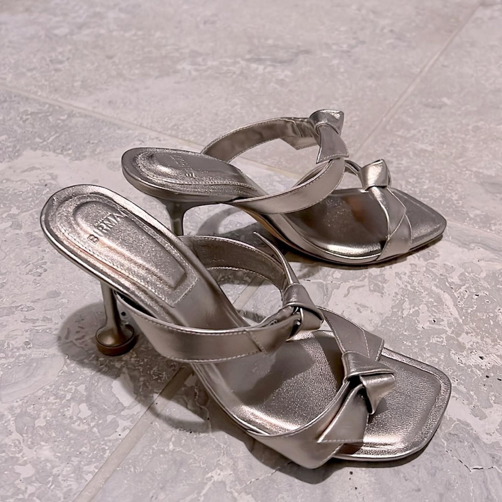 Alexandre Birman Clarita Leather Bow Two-Band Sandals Size 35 NEW w/DustBags