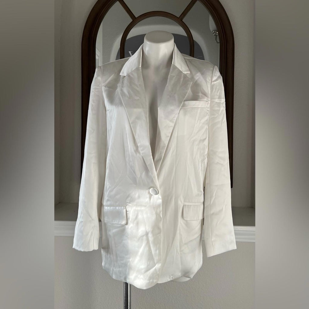 Steve Madden Revolve Smooth Talk Blazer, Satin One-Button in White Ivory NEW $99