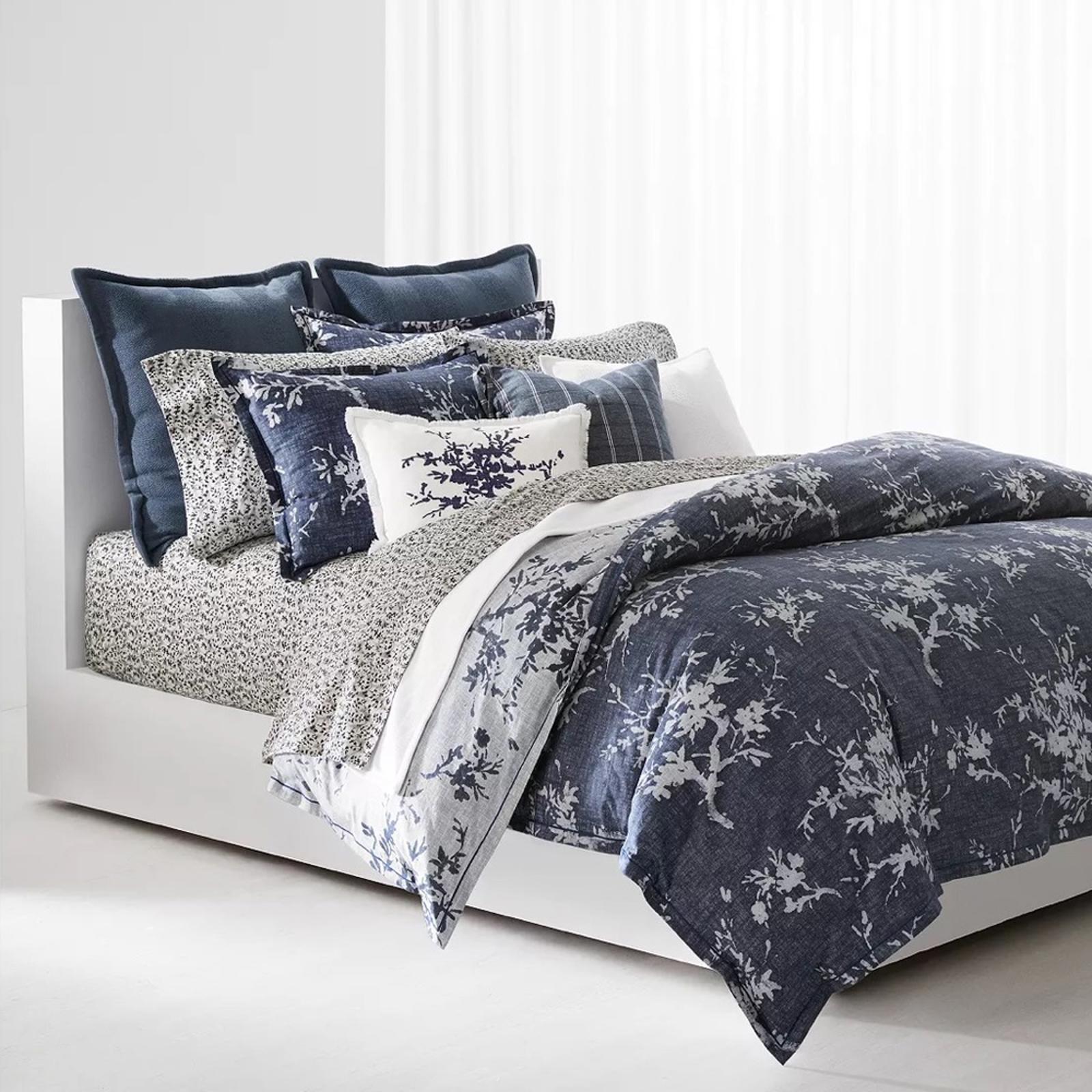 Lauren Ralph Lauren Eva Botanical Duvet Cover Set, Size King, NEW (Open Box)