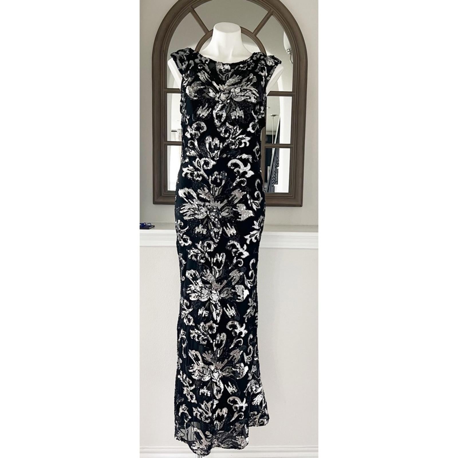 Badgley Mischka Midnight Swirl Long Formal Dress, Black Silver Size 10 $850