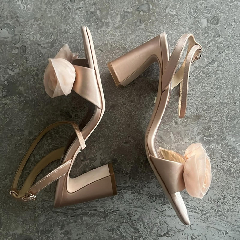 Badgley Mischka Carli Square Toe Triple Flower High Heel Sandals, Size 7, NEW
