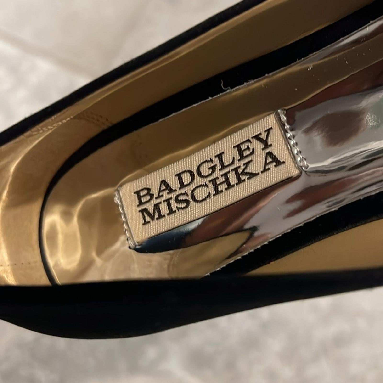 Badgley Mischka Emerie Slip On Embellished Flats Black, Size 5.5 NEW +DustBag