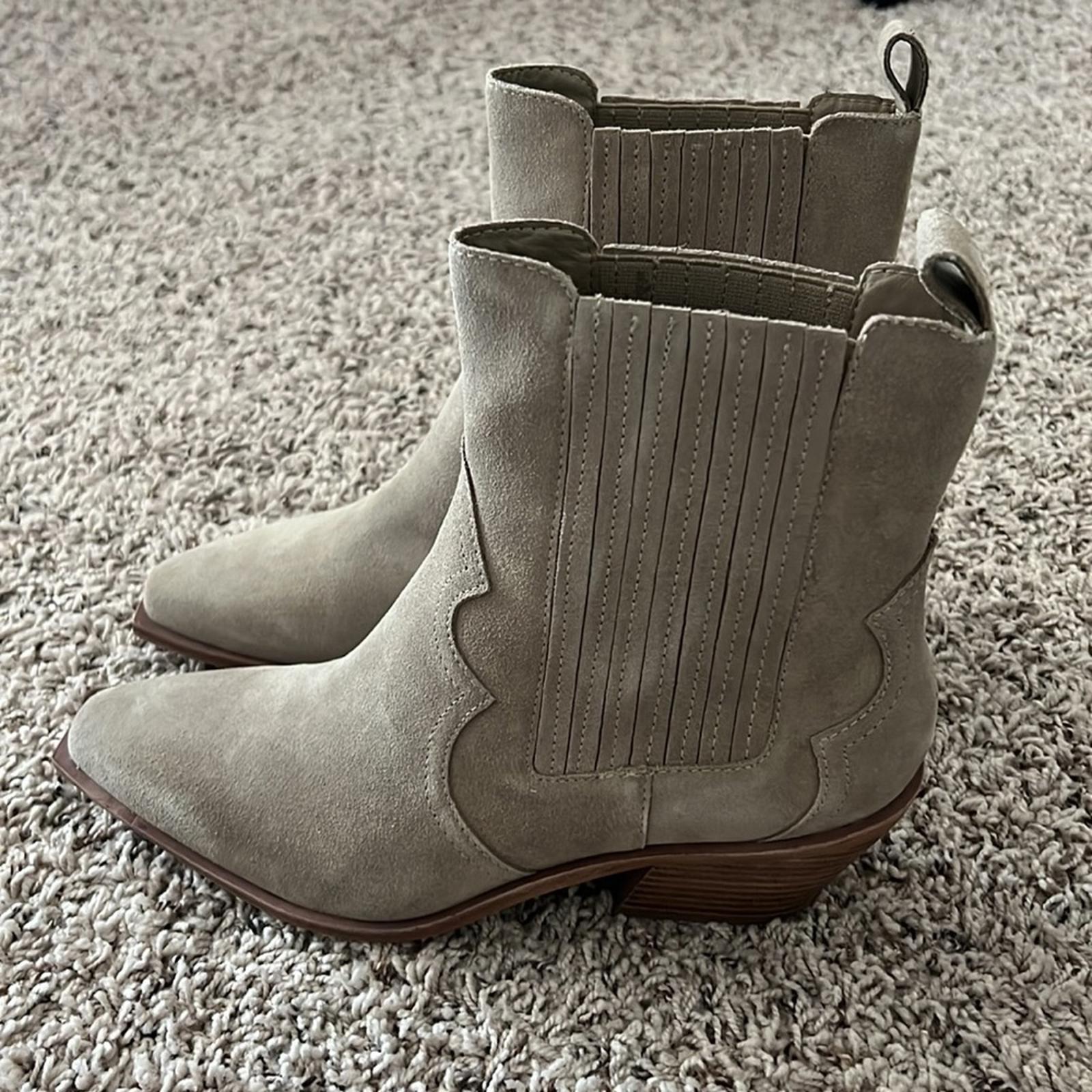 Dolce Vita Senna Bootie in Almond Suede, Size 11 NEW in Box