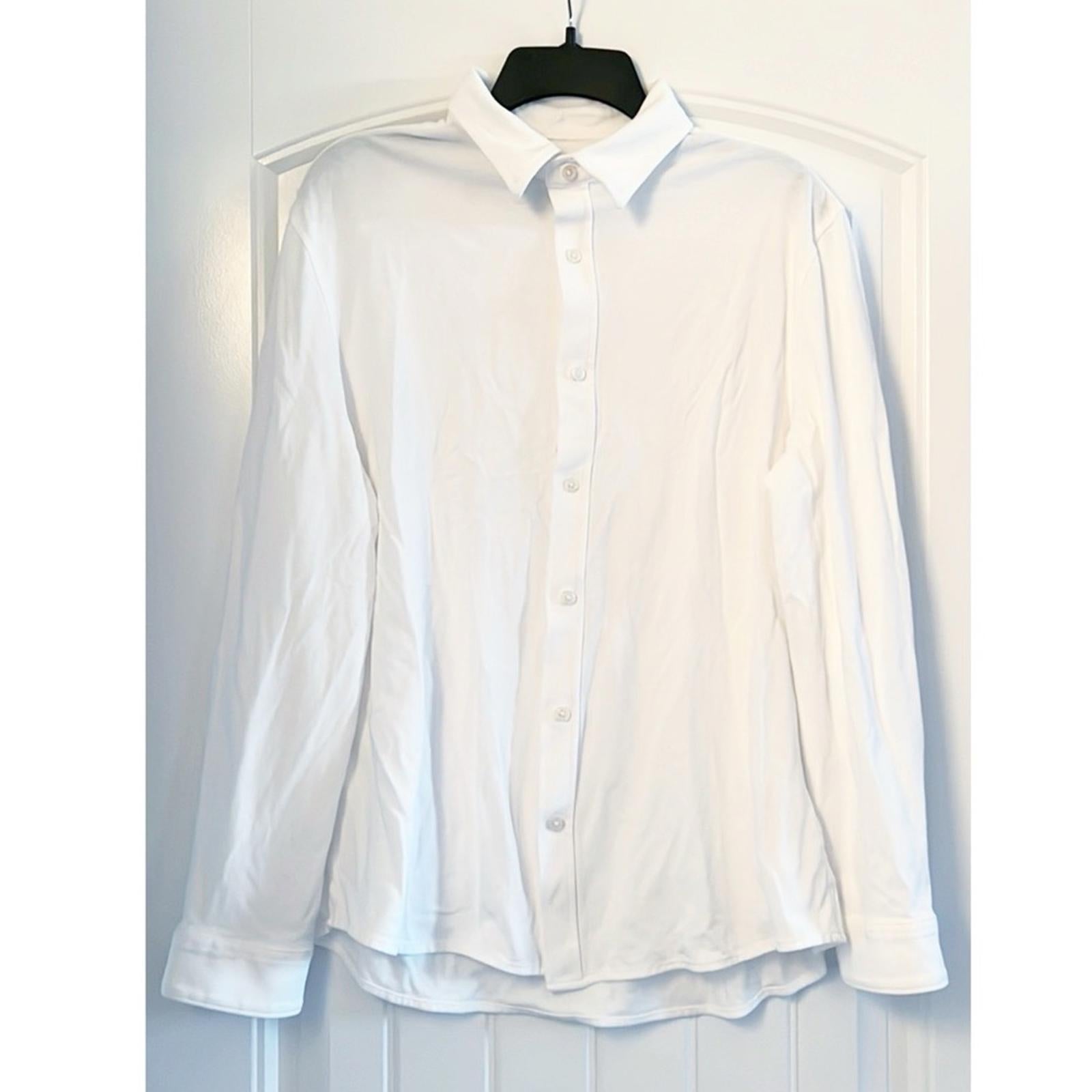 EXPRESS Cotton Textured Button Front Shirt in White, Size L (16-16.5) EXCELLENT!