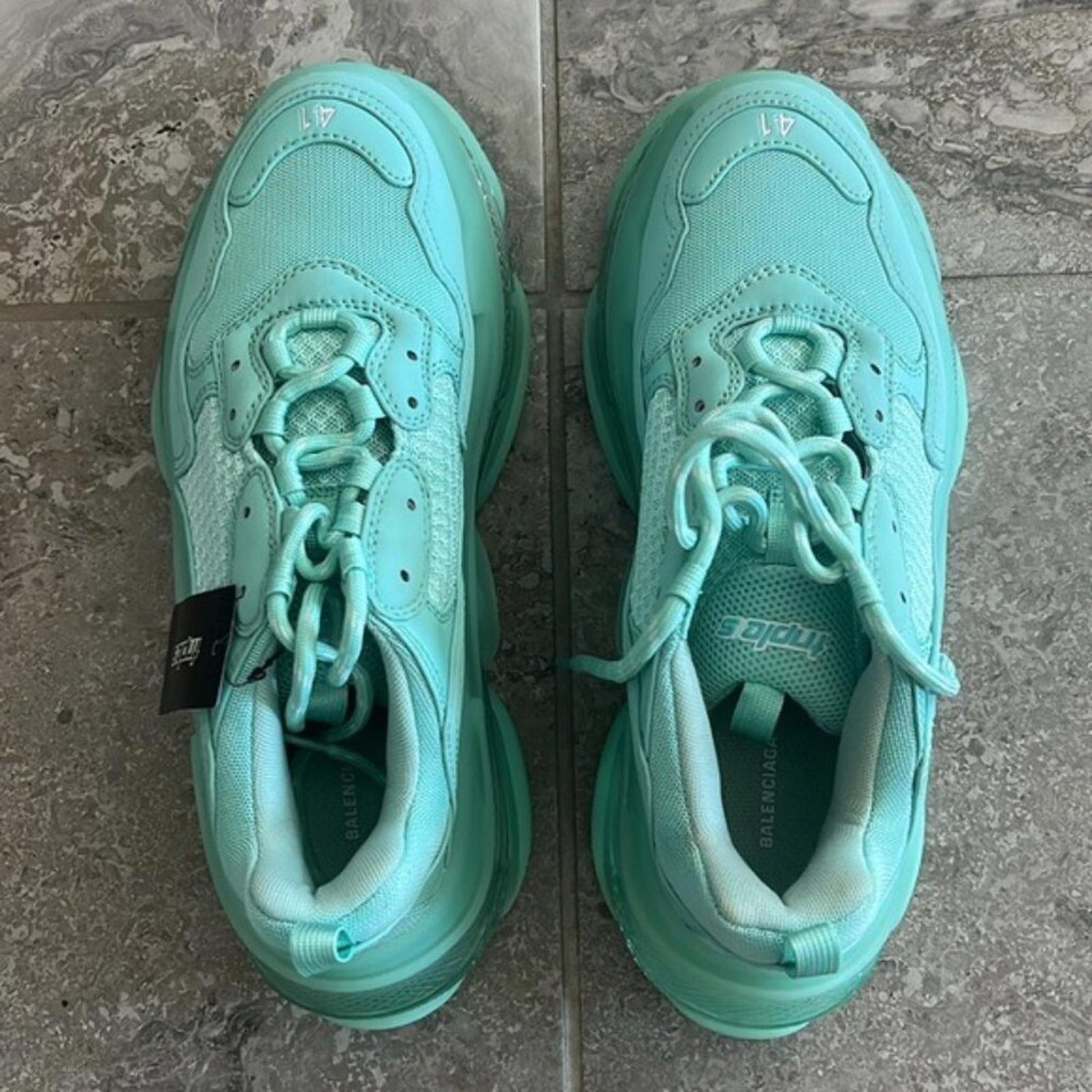 NWT Balenciaga Triple S Clear Sole Chunky Sneakers in Mint, Size 41 New in Box