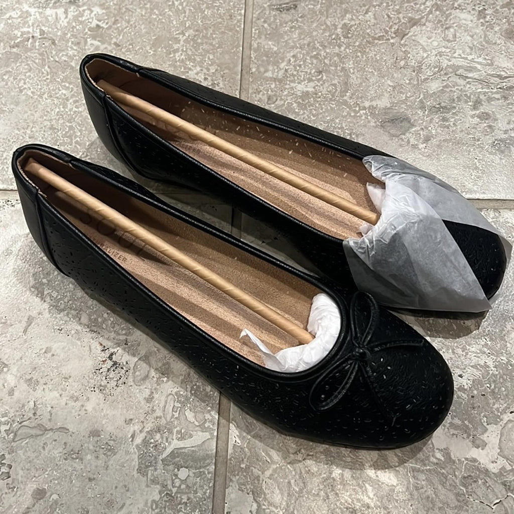 NEW Soul Naturalizer Magical Black Smooth Perforated Flats, Size 9W, New in Box