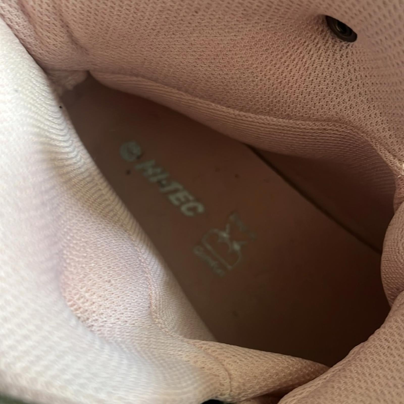 Hi-Tec Mesa Waterproof Hiking Boots in Taupe/Pink, Size 11, EXCELLENT!