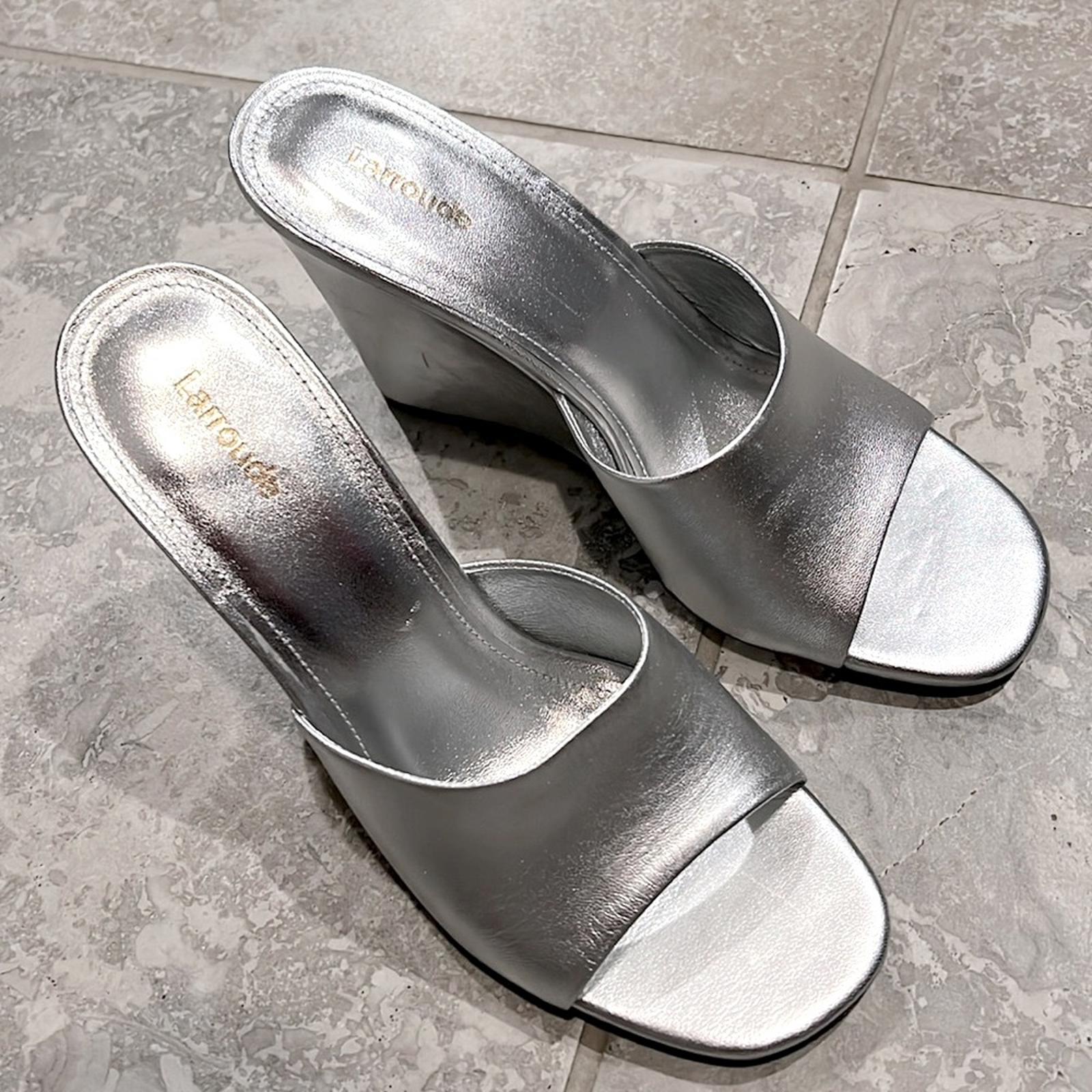 Larroude Jackie Wedge Heel Slide Sandals in Metallic Silver Size10 New w/DustBag