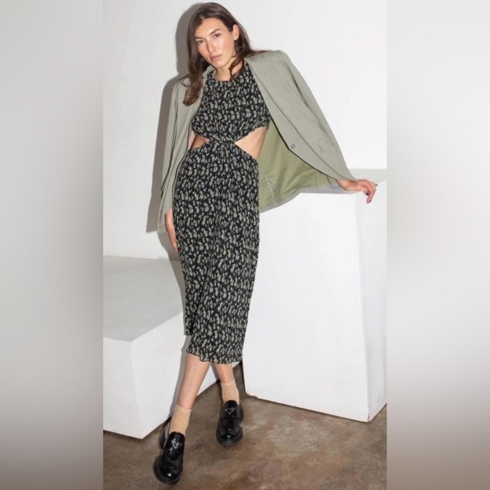 WhoWhatWear Drew Plissé Cutout Twist Midi Dress, Disty Floral Size XS NWT $178
