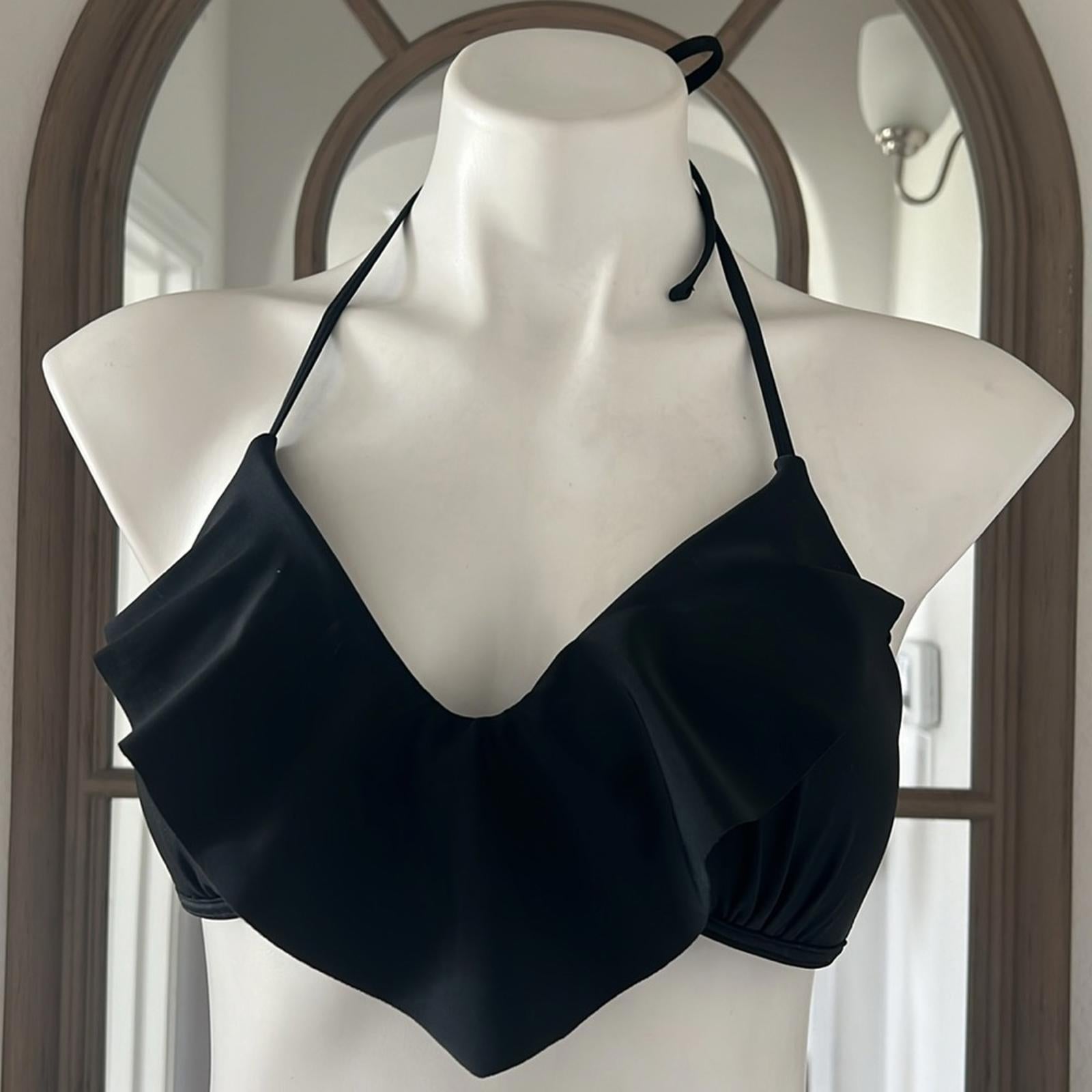 Gianni Bini Black Bikini Top, Size M New w/o Tag
