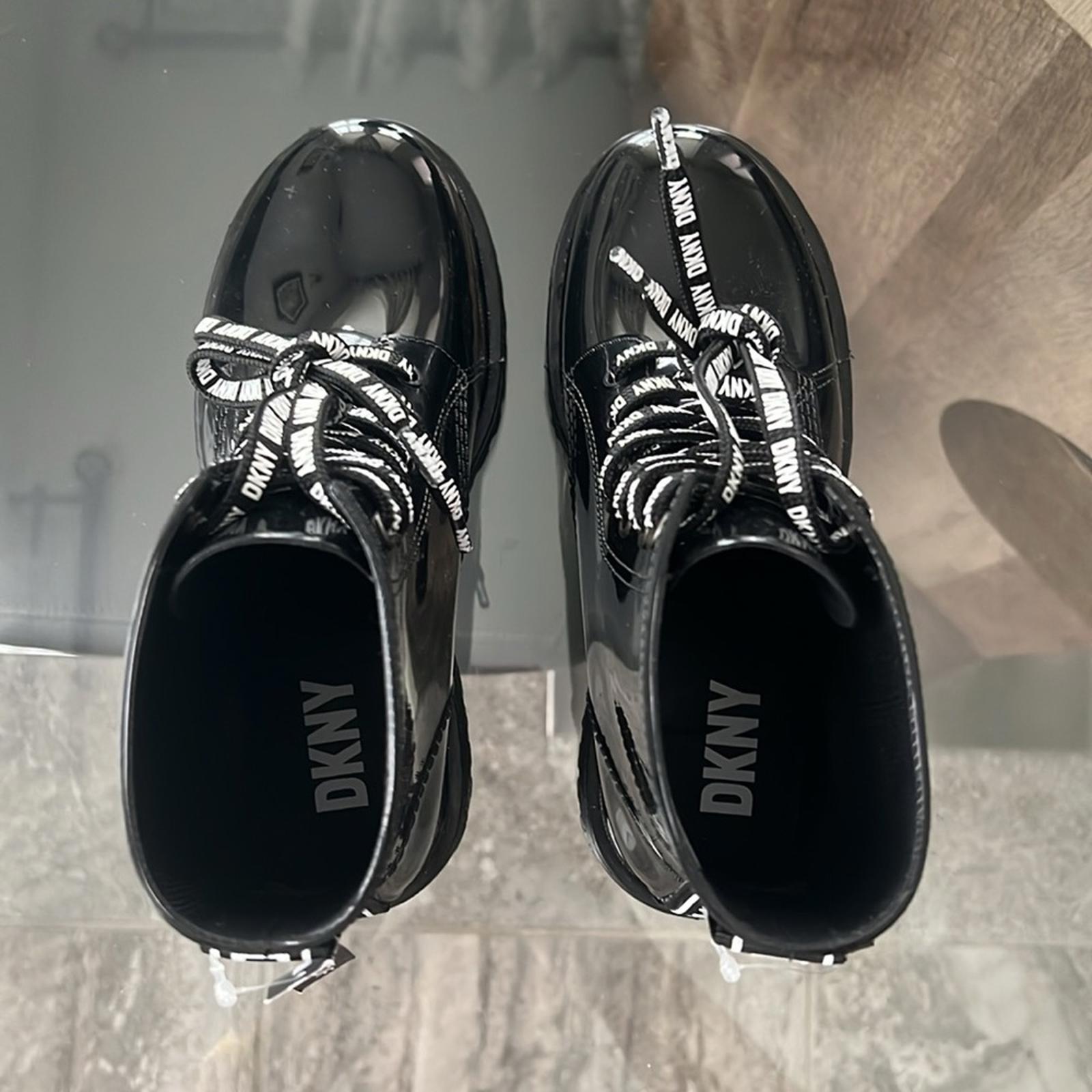 DKNY Tibby Combat Lace-Up Boots in Black, Size 6 New w/Tag