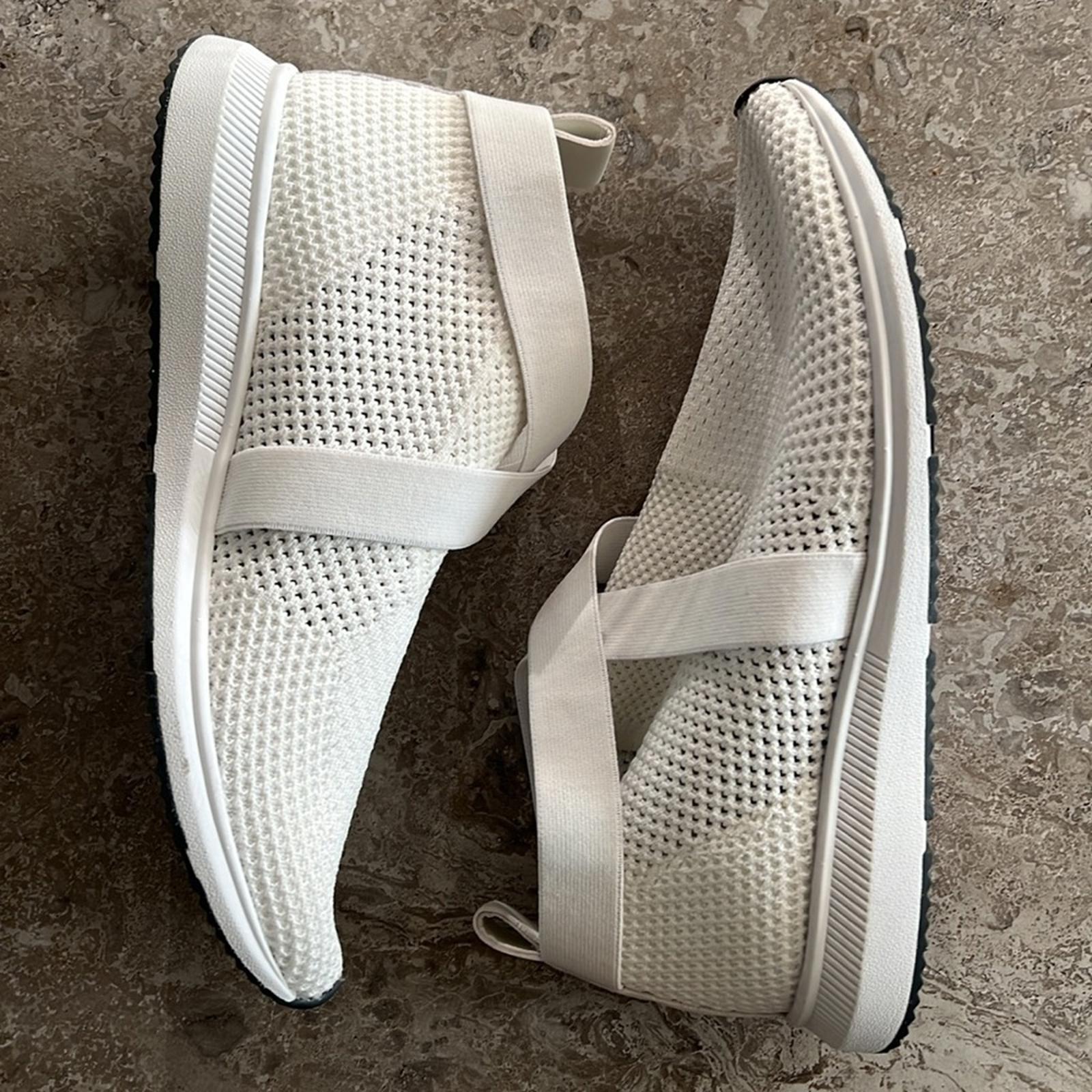 NEW Eileen Fisher Zing Stretch Knit Sneakers in White, Size 11 NEW w/o Box