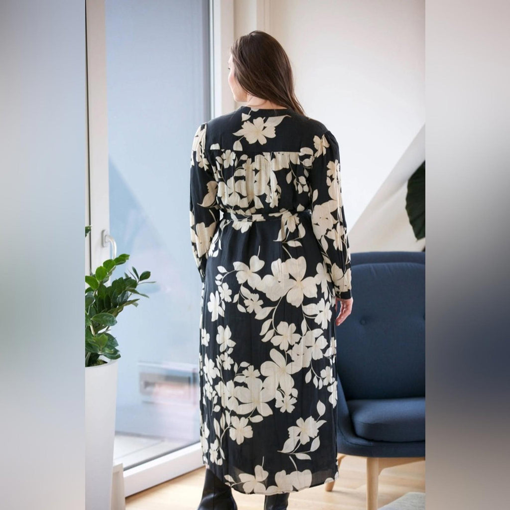 Velvet by Graham & Spencer Josepha Floral Midi Dress, NWT, Size S