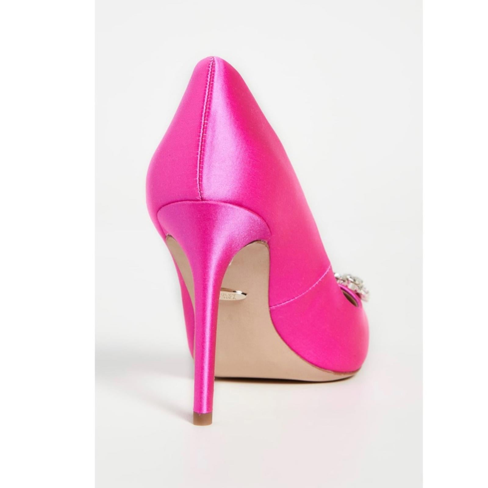 Badgley Mischka Cher Satin Brooch Embellished Pumps Pink, Size 7.5 New + DustBag