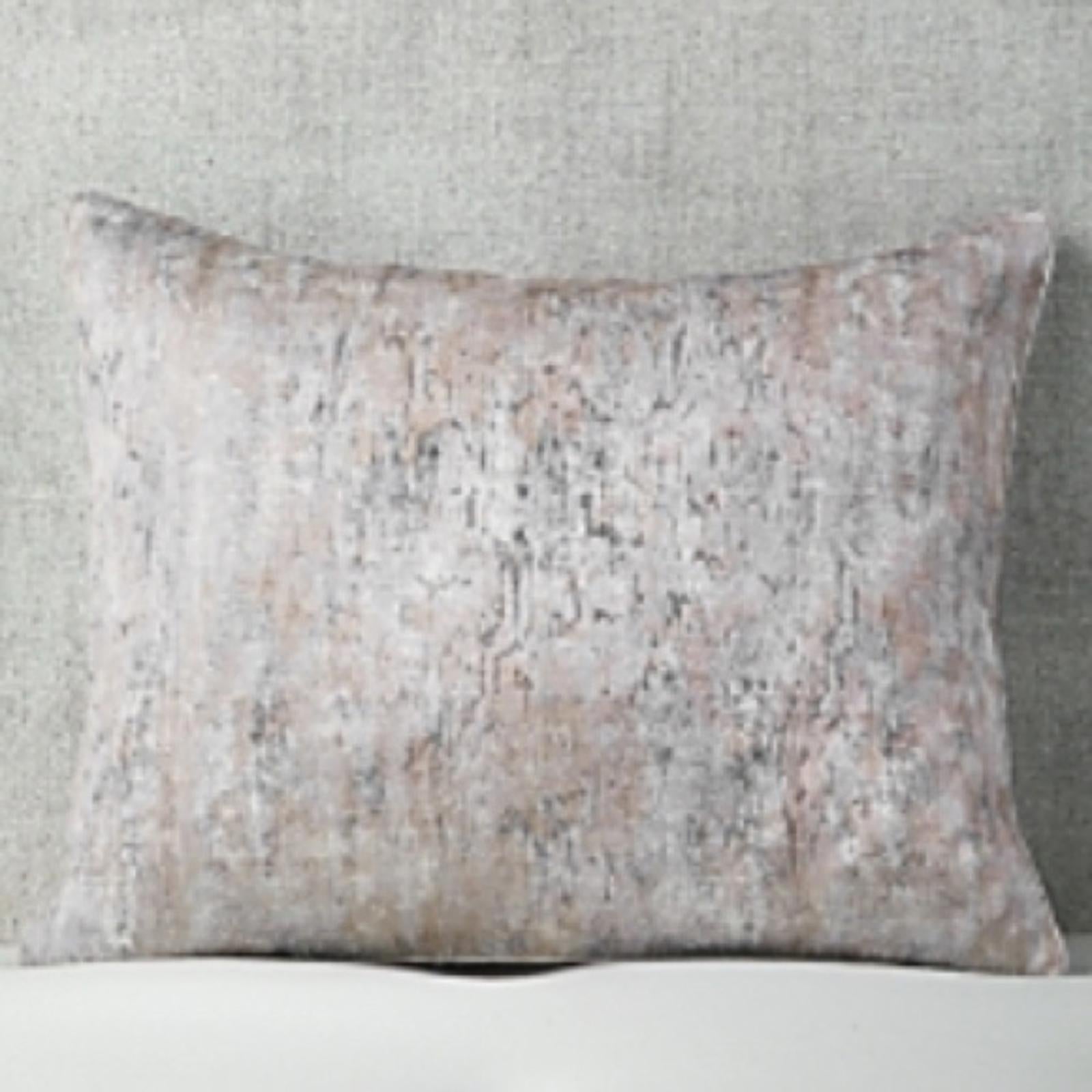 Hudson Park Collection Greystone Standard Pillow Sham, NWT Retail $135