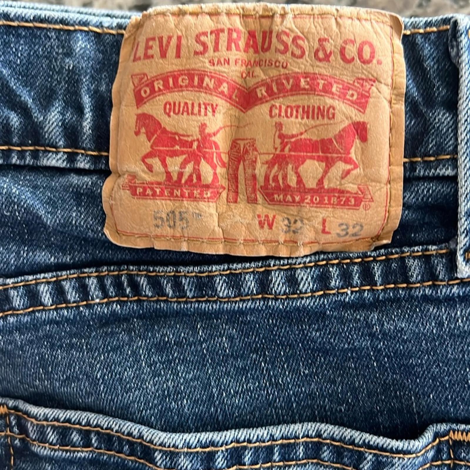 Levi’s 505™ Regular Fit Men’s Jeans, Size W32 X L32 Medium Wash EXCELLENT