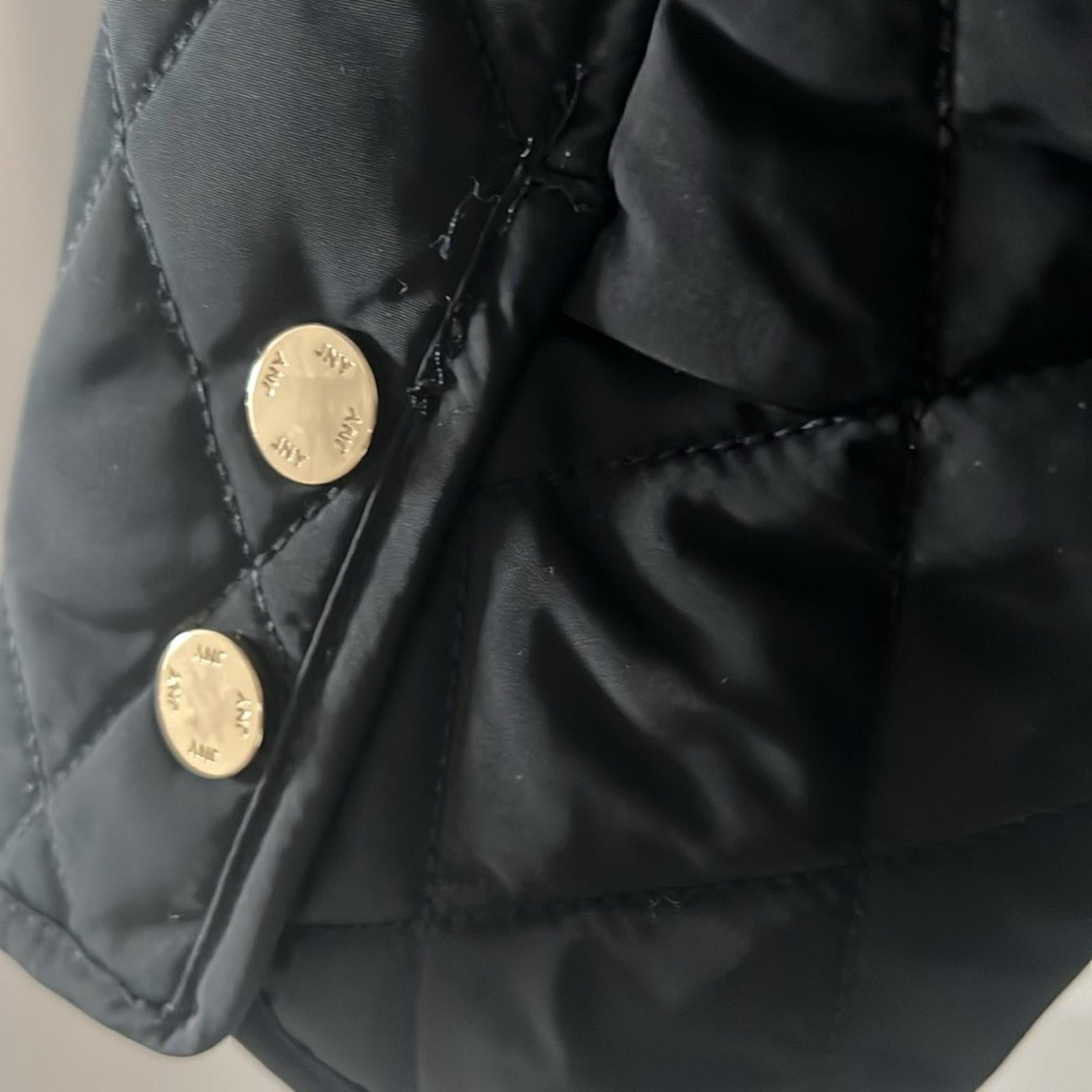 Jones New York 5-Button Quilted Jacket in Black, Size M EXCELLENT!