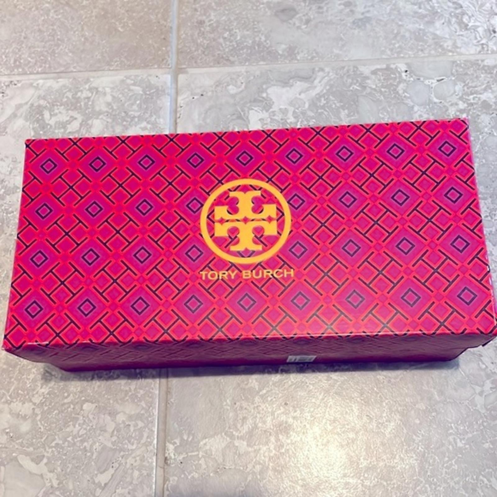 Tory Burch Ballet Leather Loafer in Lavender, NEW, Size 8