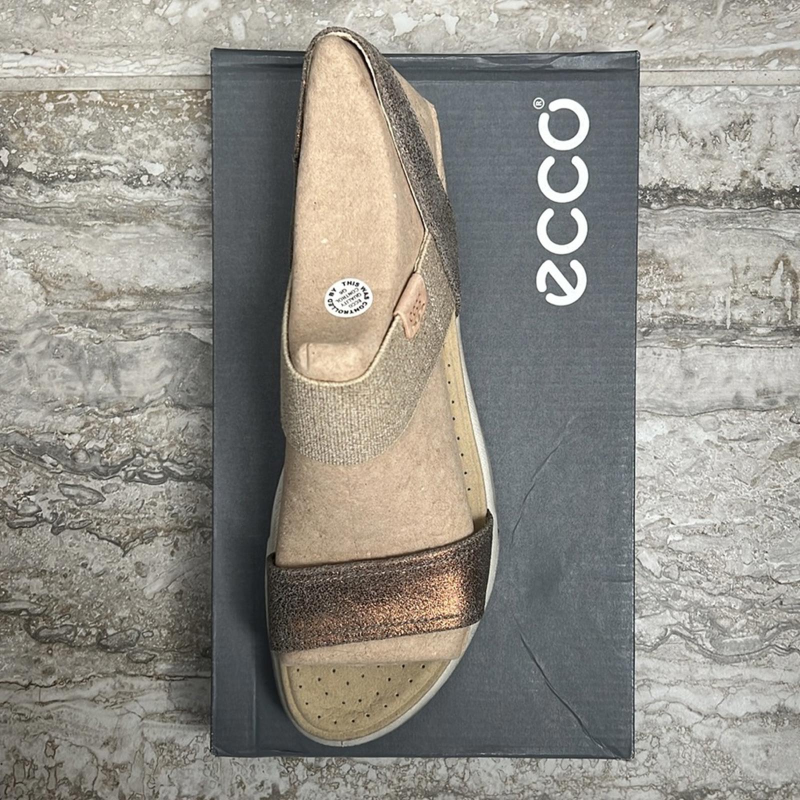 Ecco Warm Grey Damara Suede Leather Sandals, Size EU 42 | US 11-11.5 New in Box