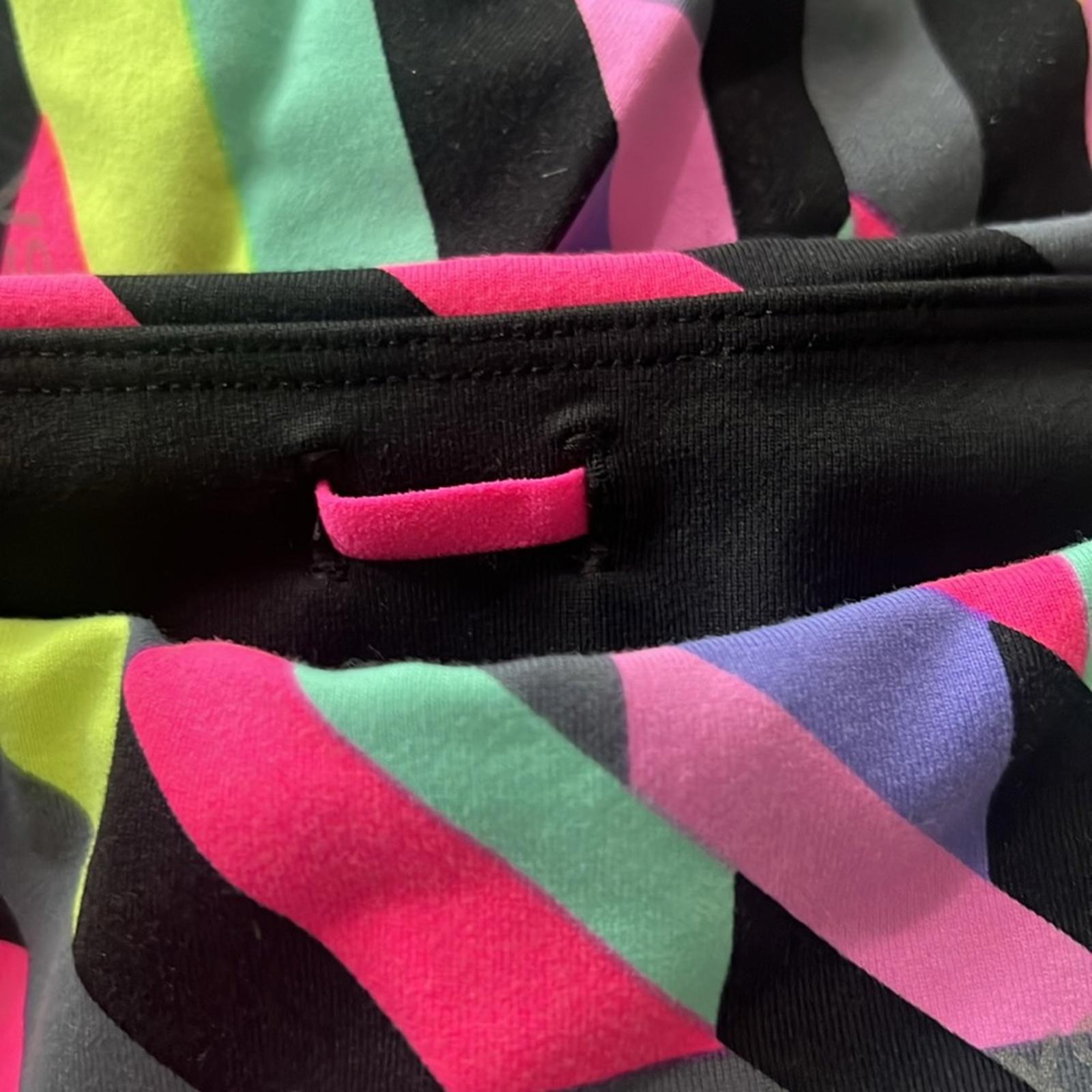 VSX Victoria’s Secret Knockout Vibrant Crop Leggings, Size XS EXCELLENT!