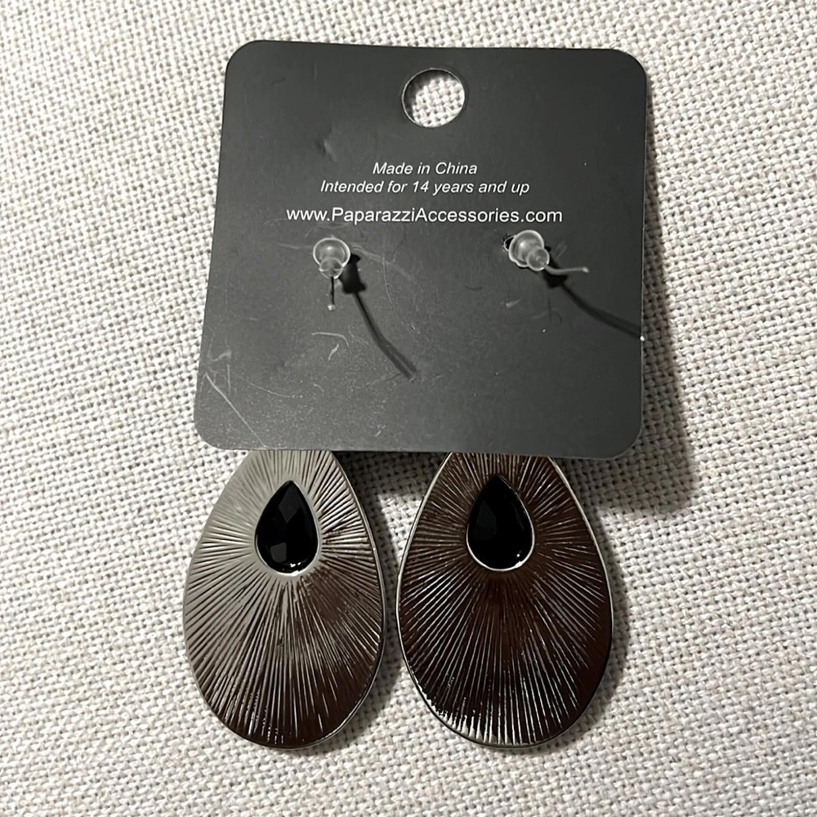 Paparazzi Tranquil Trove Hook Earrings, New w/Tag