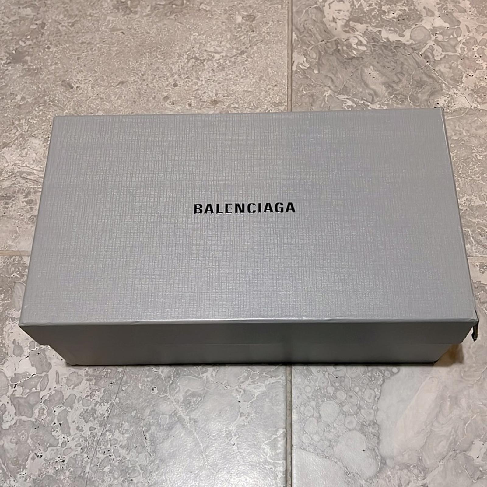 Balenciaga Padded Rise Platform Leather Thong Sandals in Black, Size 41 $695