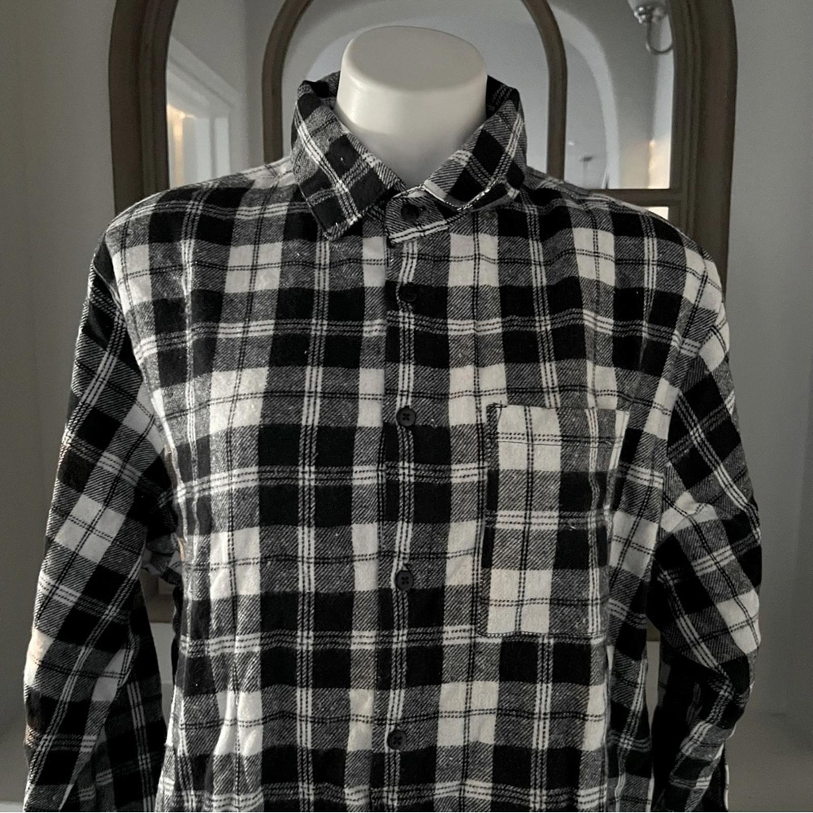 Boohoo Black/White Flannel Oversized Shirt, Size XL New w/Tag