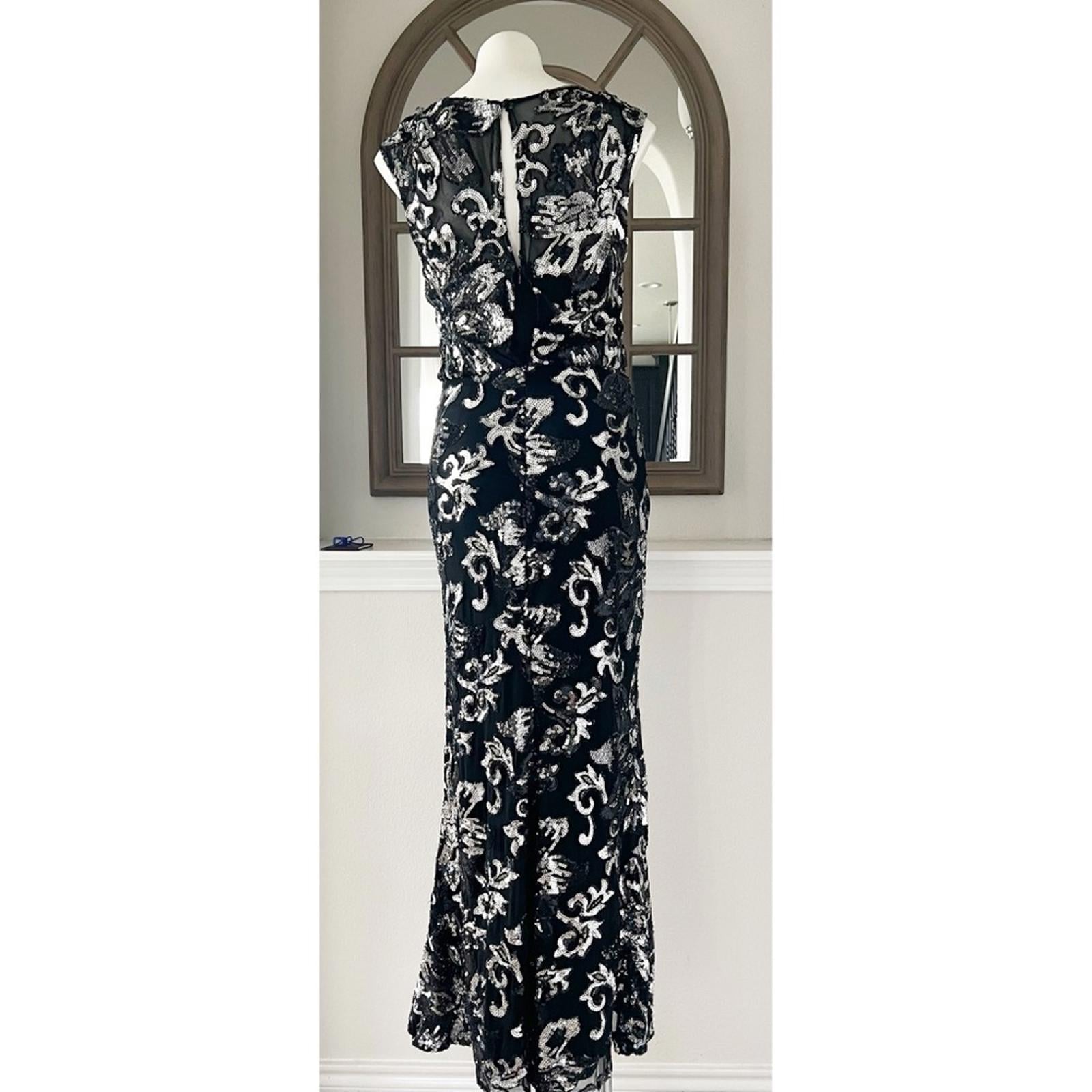 Badgley Mischka Midnight Swirl Long Formal Dress, Black Silver Size 10 $850