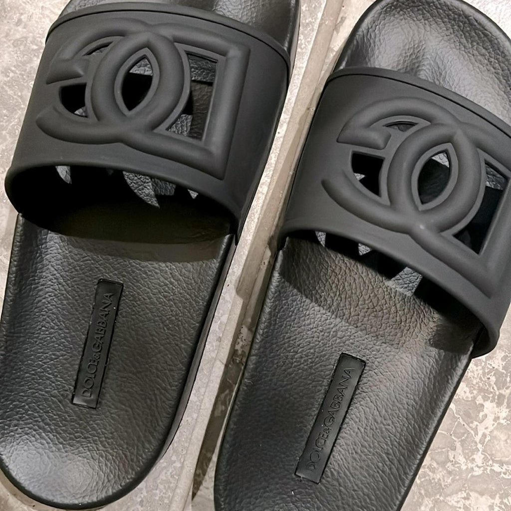 Dolce & Gabbana Rubber beachwear sliders with DG logo Size 35, New in Box